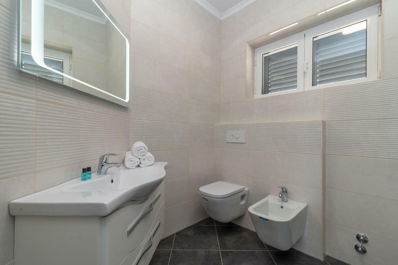 Villa Confido Luxury Apartment 01 Доньї-Сегет Екстер'єр фото